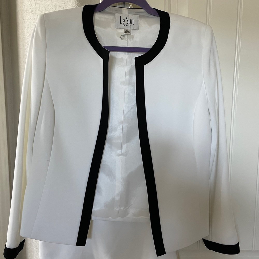 Classy white and black suit jacket